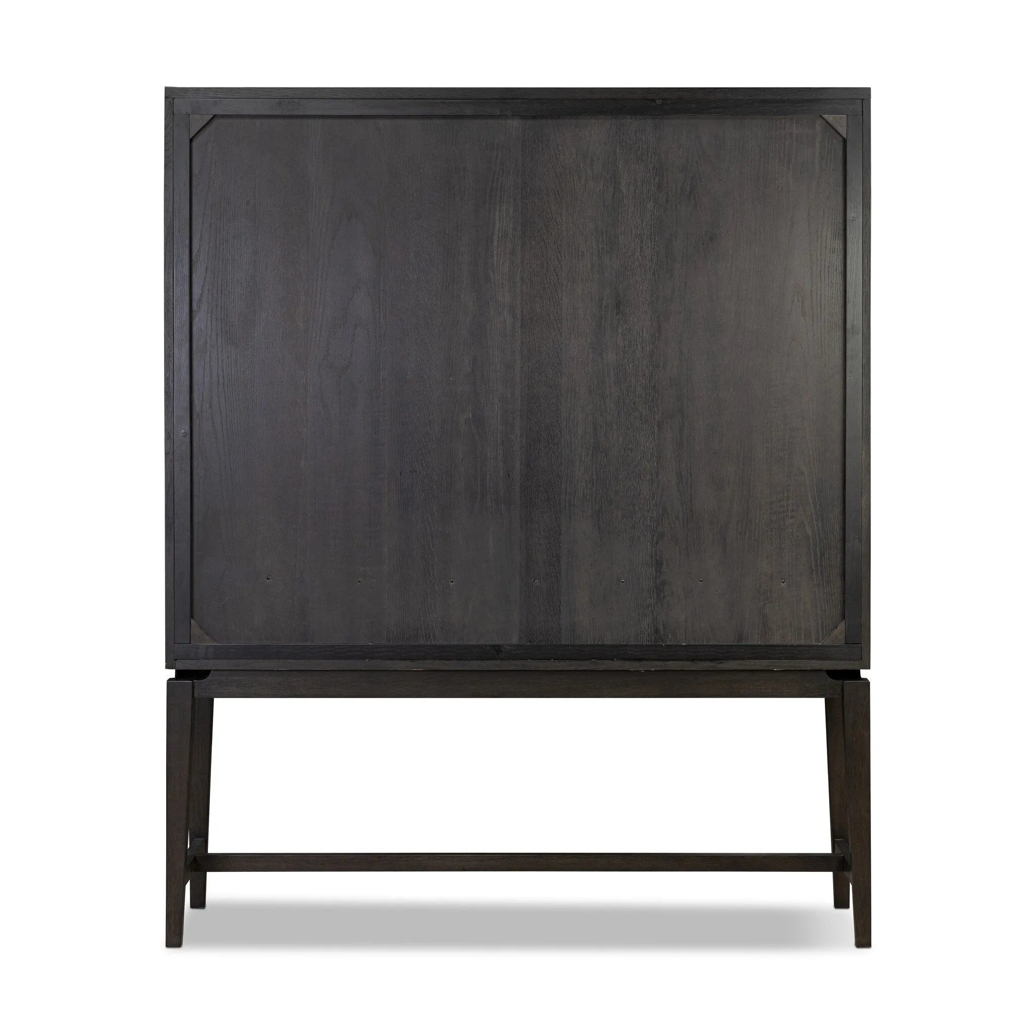 Amethyst Home provides interior design, new home construction design consulting, vintage area rugs, and lighting in the Kansas City metro area.