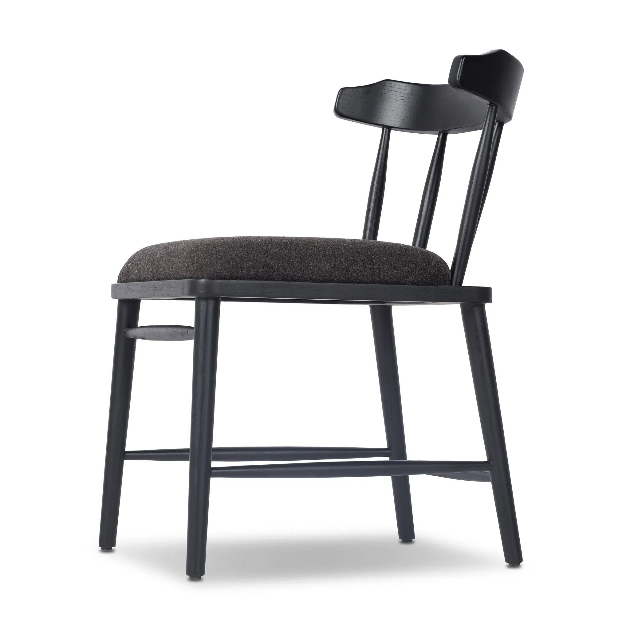 Amethyst Home provides interior design, new home construction design consulting, vintage area rugs, and lighting in the Des Moines metro area.