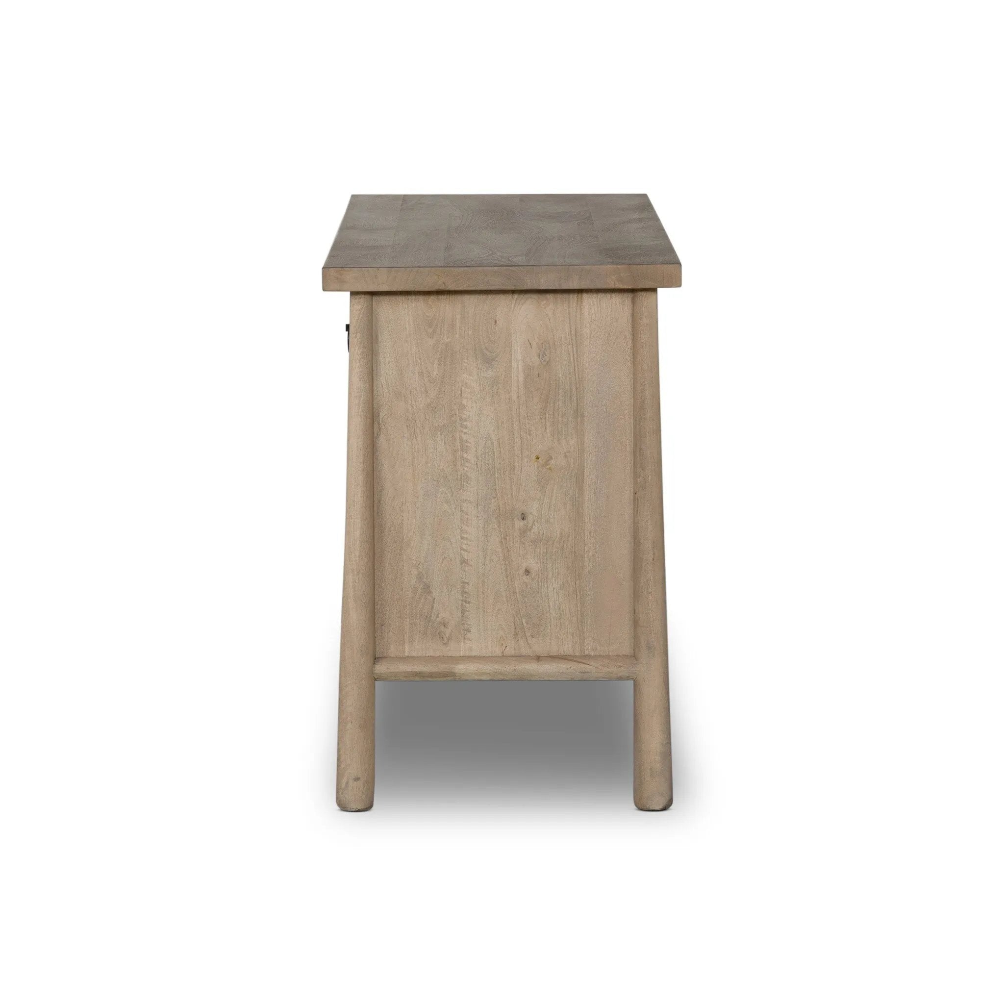 Amethyst Home provides interior design, new home construction design consulting, vintage area rugs, and lighting in the Kansas City metro area.