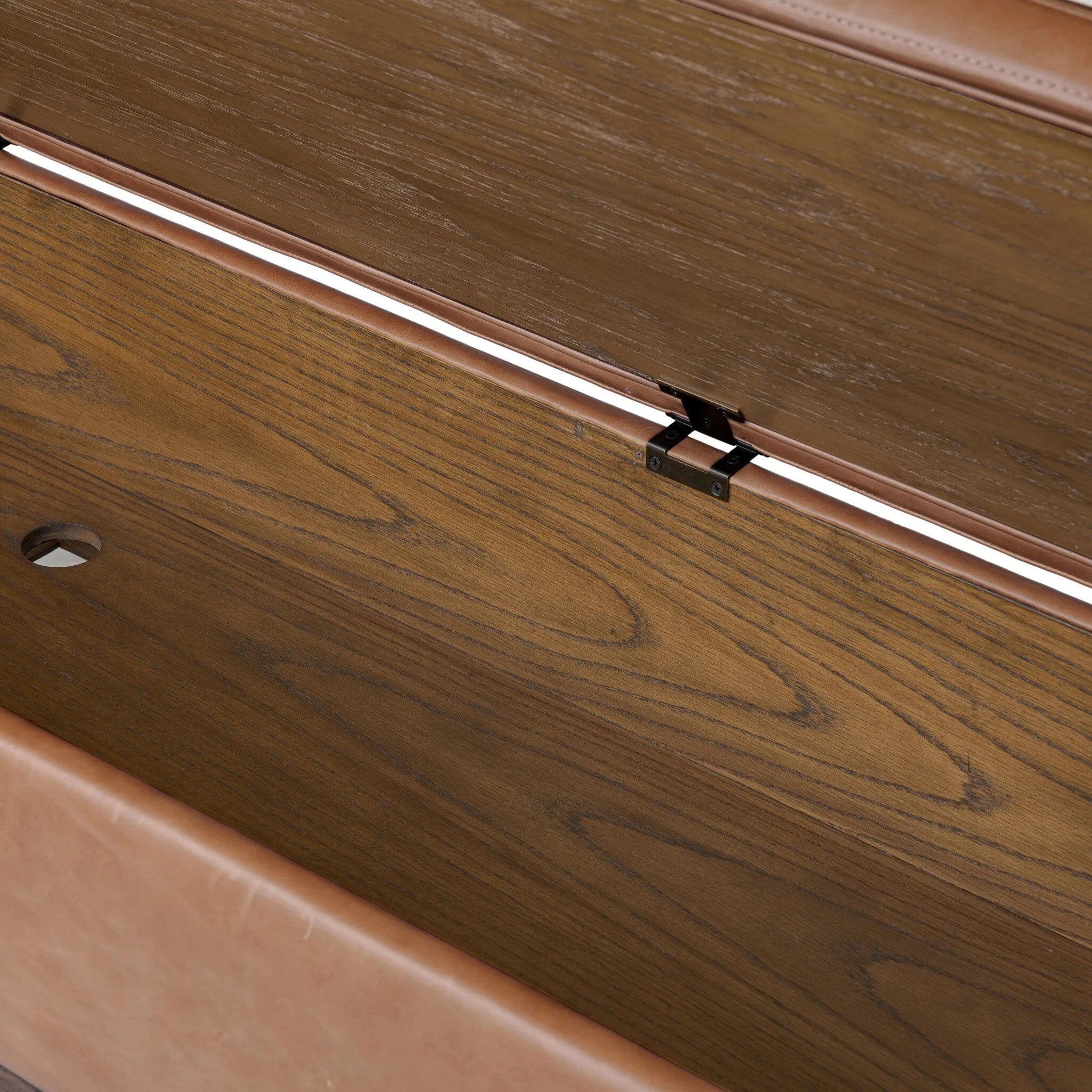 Amethyst Home provides interior design, new home construction design consulting, vintage area rugs, and lighting in the Kansas City metro area.