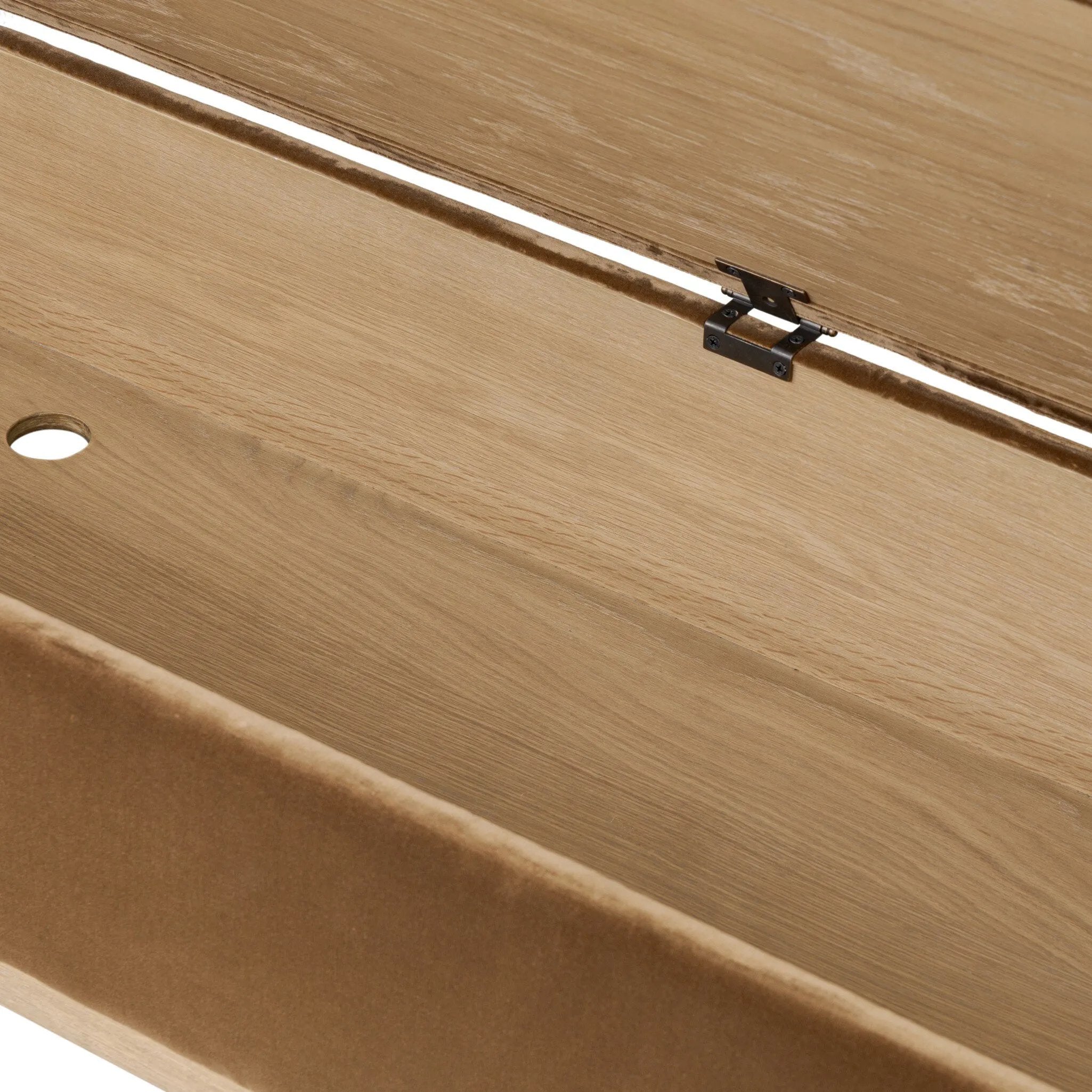 Amethyst Home provides interior design, new home construction design consulting, vintage area rugs, and lighting in the Seattle metro area.