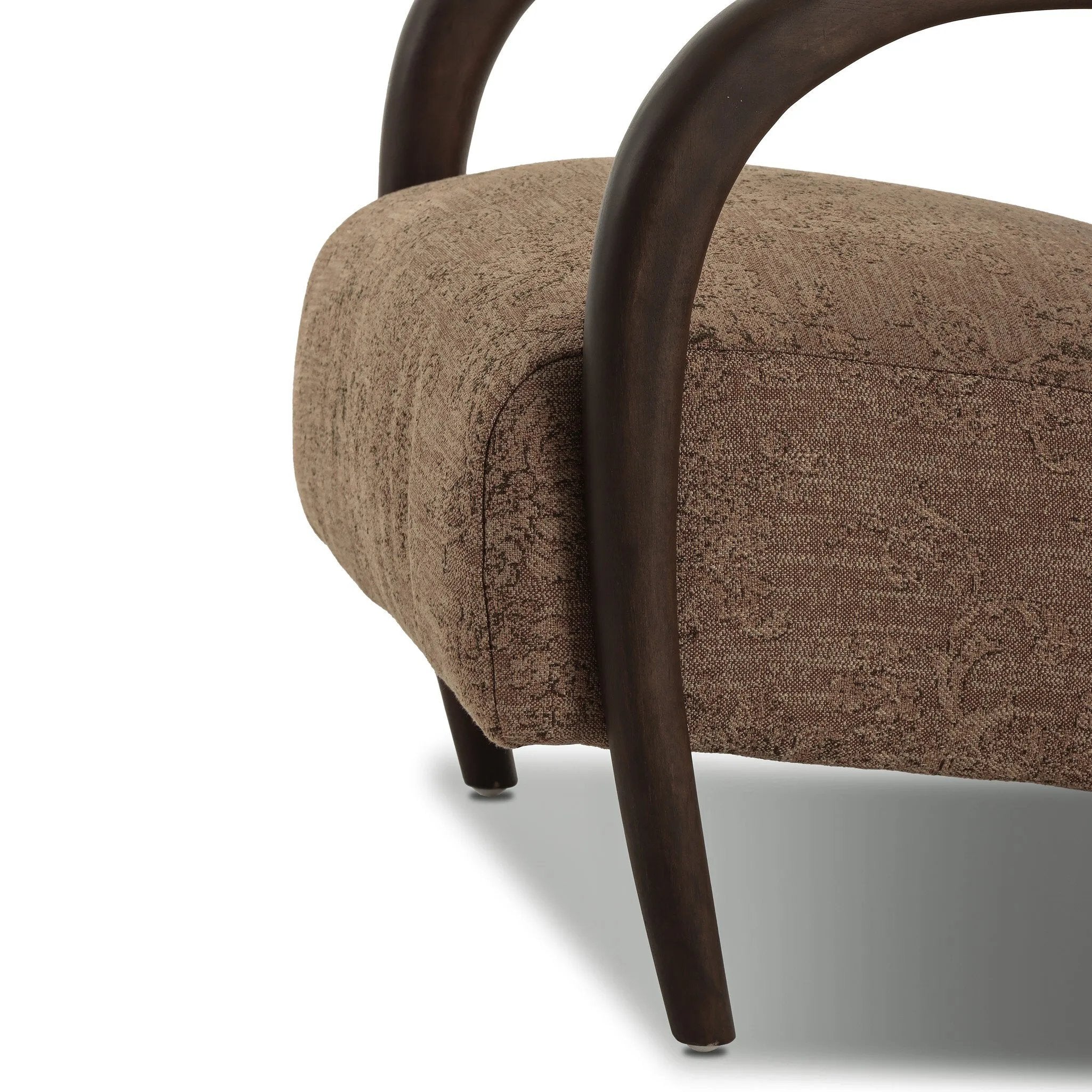 Amethyst Home provides interior design, new home construction design consulting, vintage area rugs, and lighting in the Nashville metro area.