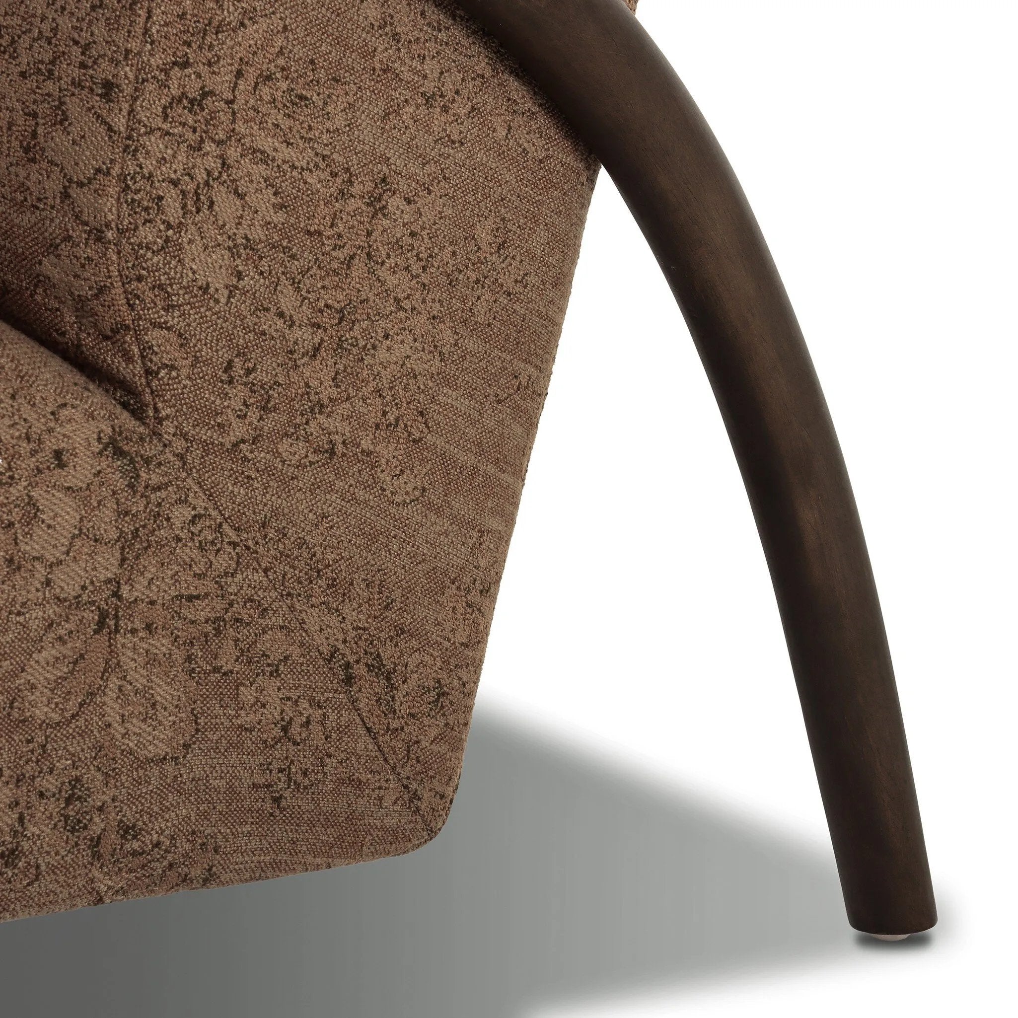 Amethyst Home provides interior design, new home construction design consulting, vintage area rugs, and lighting in the Tampa metro area.