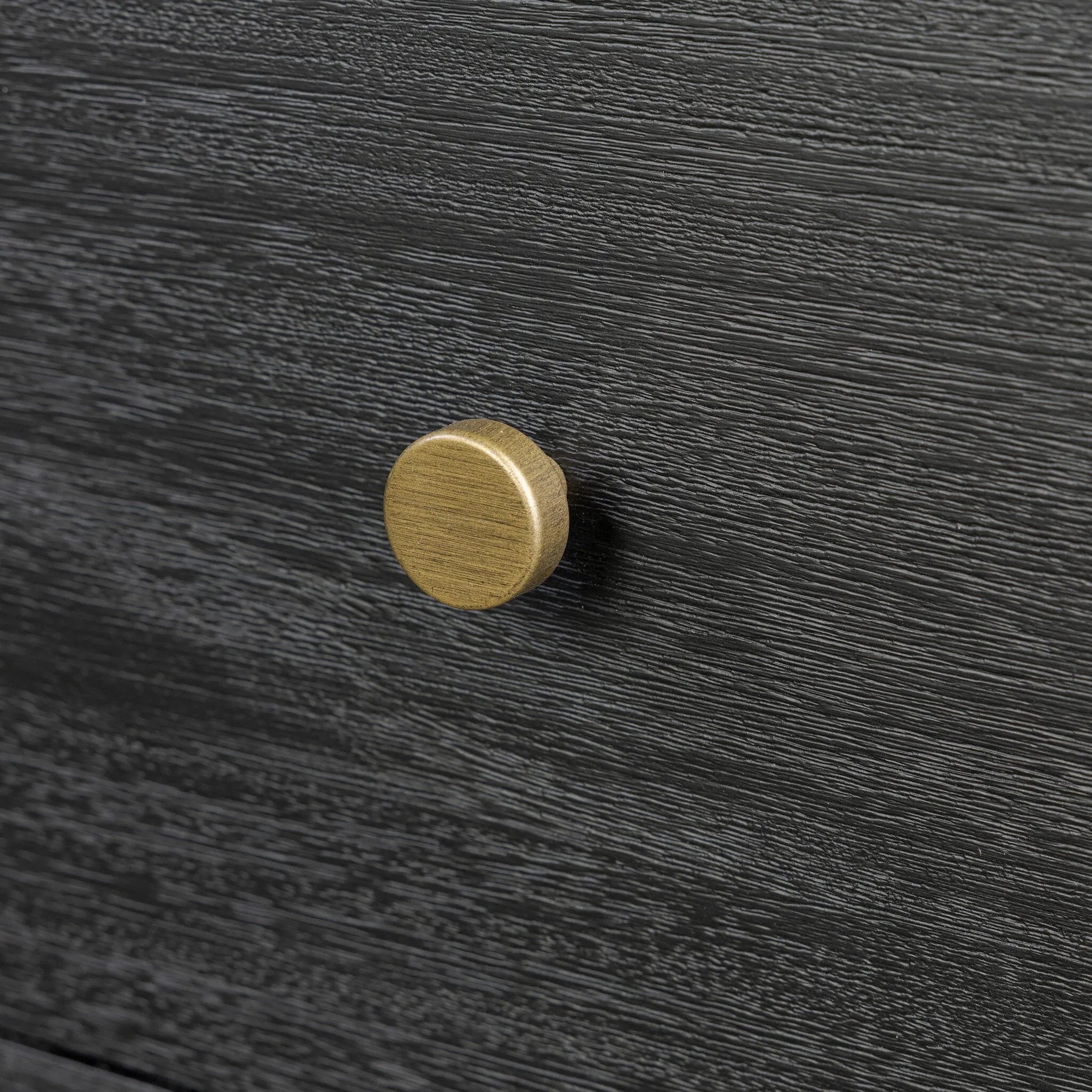 Amethyst Home provides interior design, new home construction design consulting, vintage area rugs, and lighting in the Houston metro area.