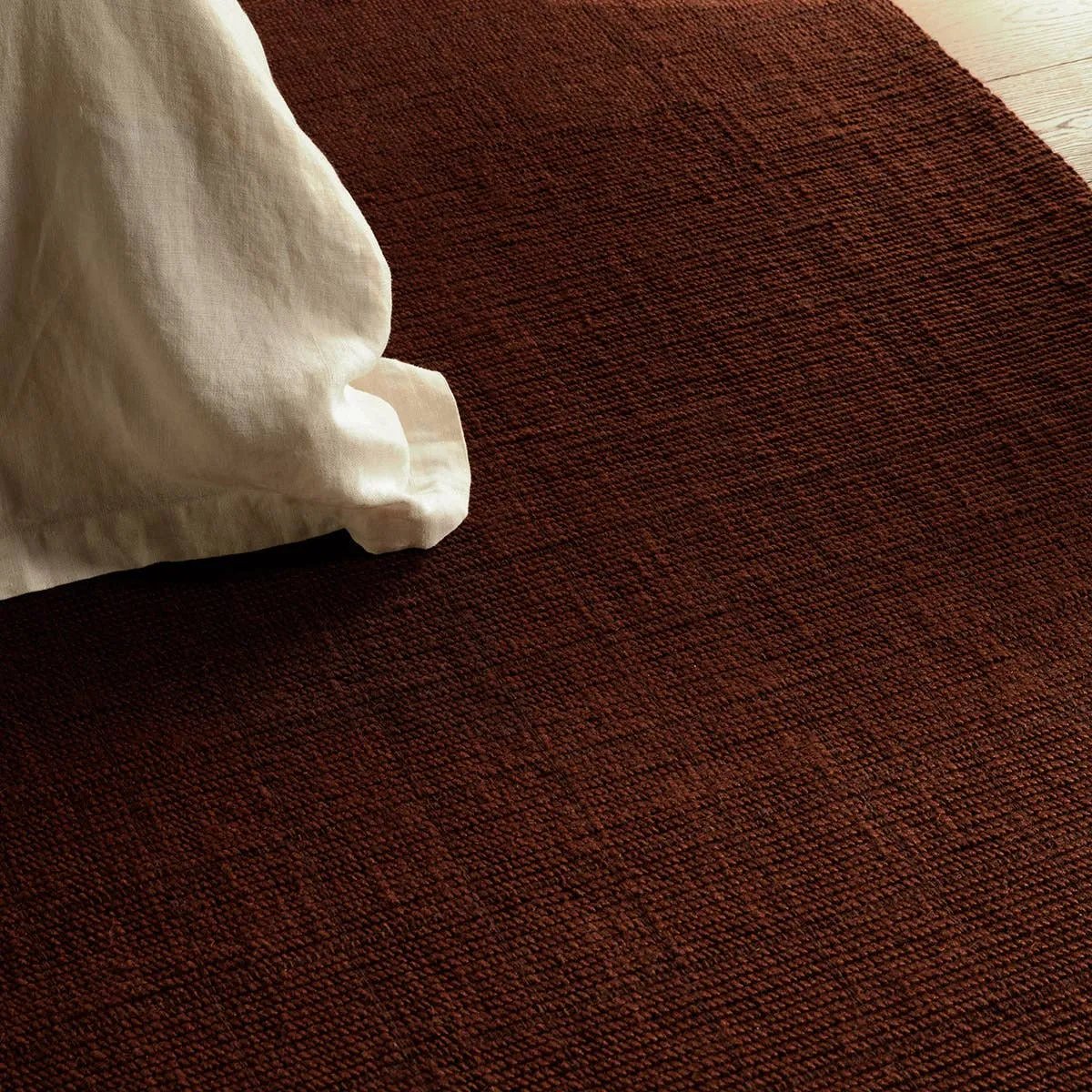 Featuring Club Rug by Jaipur Living at Amethyst Home. Elegant and casual in the same moment, the Oxford Club by Barclay Butera introduces handwoven accents to an array of spaces. These versatile rugs complement a range of palettes and styles, perfectly paired for both modern and traditional interiors. The Club design features a tonal grid pattern in a ric. Amethyst Home provides interior design, new home construction design consulting, vintage area rugs, and lighting in the Los Angeles metro area.