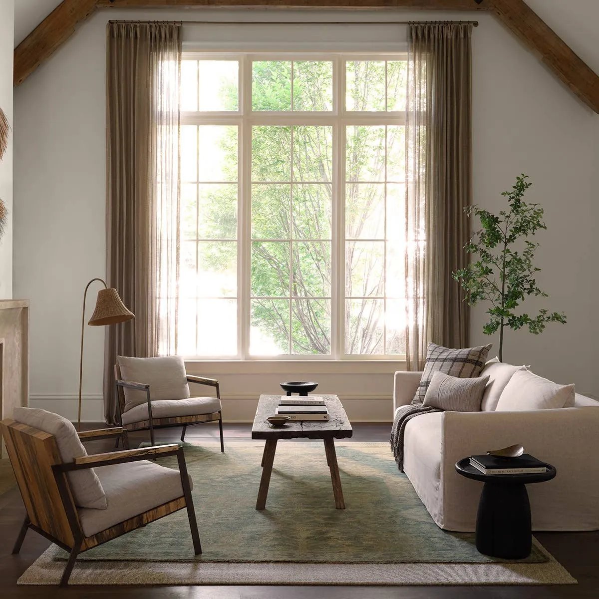 Featuring Maeli Hand-Knotted Rug by Jaipur Living at Amethyst Home. The latest offering in our best selling Rhapsody Maeli features heirloom-quality designs of stunningly abrashed Old World patterns. These traditional patterns meet modern design elements in the Maeli. A treat for the senses, this hand knotted rug features a conventional floral design and a wo. Amethyst Home provides interior design, new home construction design consulting, vintage area rugs, and lighting in the Houston metro area.