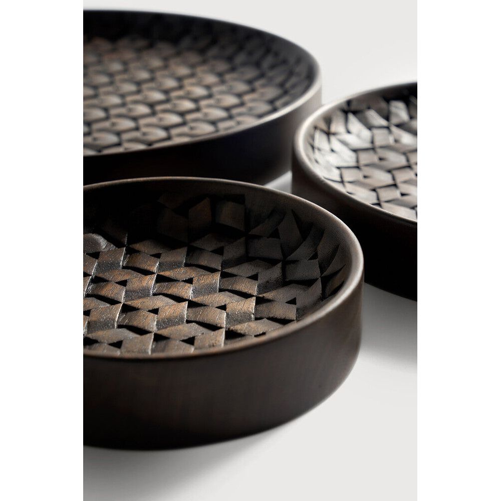 Featuring Tampa Board Set by Ethnicraft at Amethyst Home. Both functional and decorative, these boards will delicately accessorise your dining and kitchen space. Each piece is fully hand carved, carrying the works of our skilled artisans into your home.Weight : 2 lb Dimensions: 12 in W x 12 in L x 2 in H. Amethyst Home provides interior design, new construction, custom furniture, and area rugs in the Miami metro area