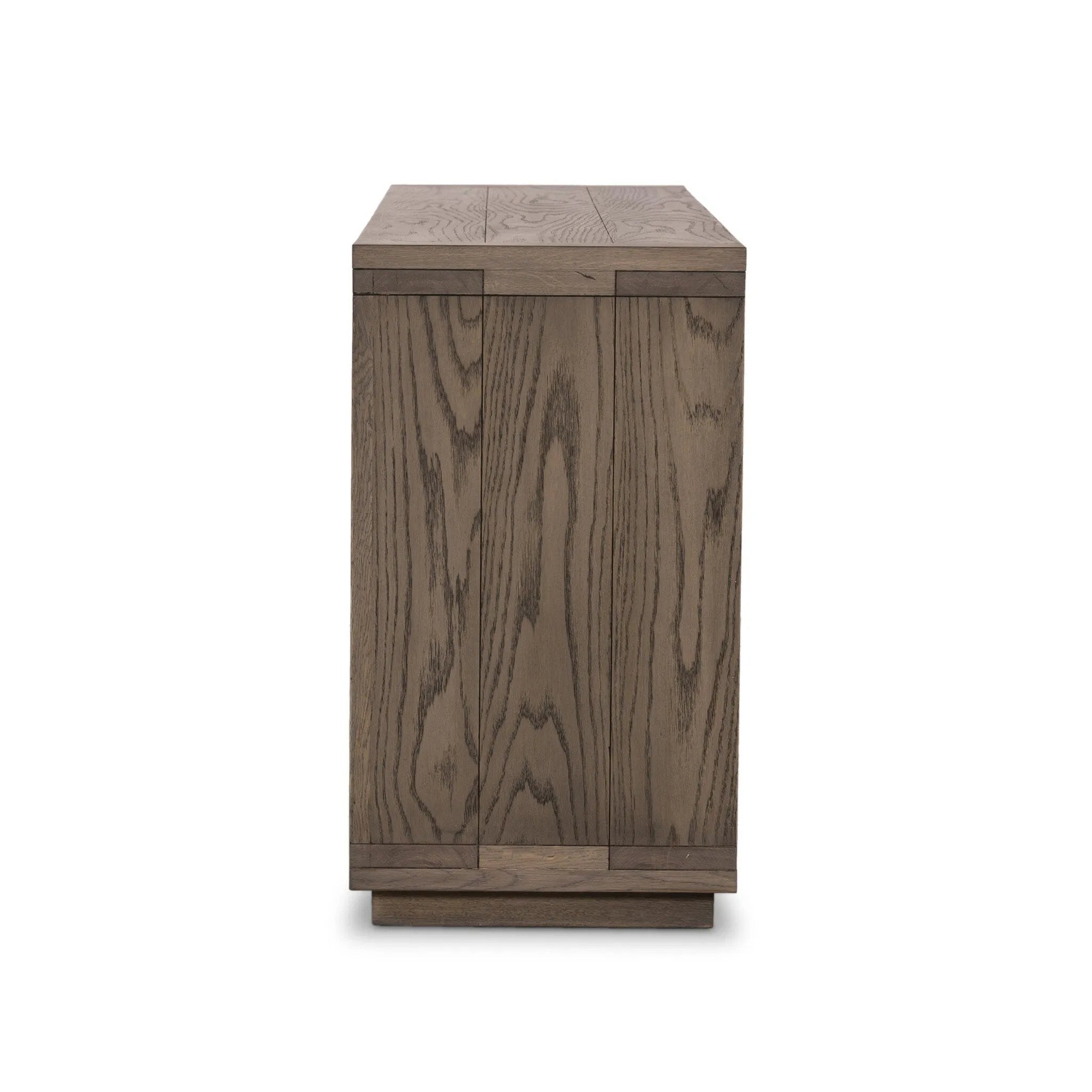 Featuring Warby Worn Oak 6 Drawer Dresser by Four Hands at Amethyst Home. Worn oak shapes a streamlined box-style dresser, with lap joint corners for a detail-driven touch.
Overall Dimensions: 18.0" L x 75.0 " W x 32.0" H
Collection: BennettColors: Worn Oak, Worn Oak VeneerMaterials: Solid Oak, Oak VeneerWeight: 308.2 lbs. Amethyst Home provides interior design, new home construction design consulting, vintage area rugs, and lighting in the Tampa metro area.