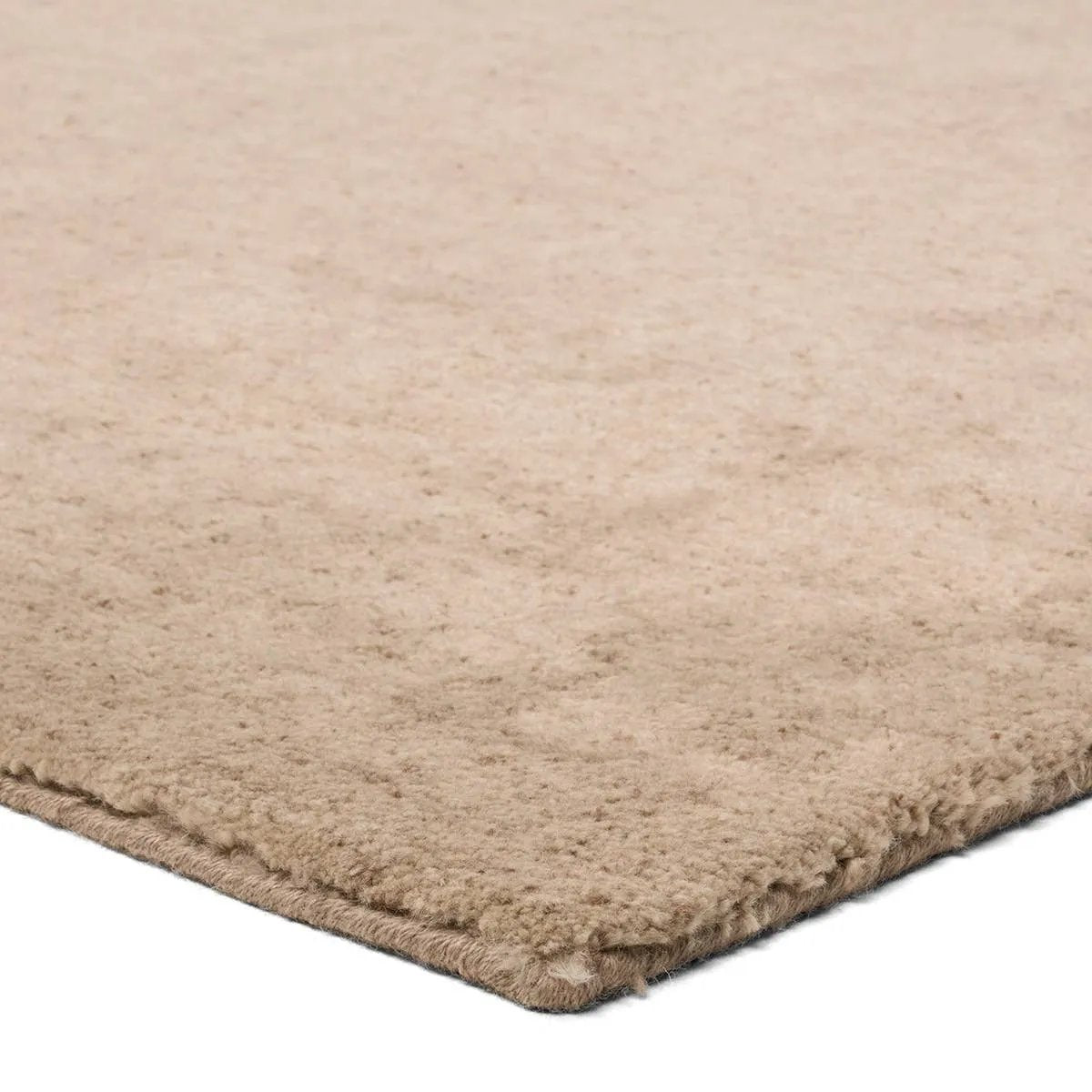 Featuring Si Blanc Theia Hand-Knotted Rug by Jaipur Living at Amethyst Home. Made from the exceptional soft fleece and durability of Alpaca and New Zealand Wool, the Si Blanc Theia creates uniform excellence as the understated centerpiece of a room. With its natural luster and timeless charm the Theia design made of Gray Tibetan hand knots brings simple and. Amethyst Home provides interior design, new home construction design consulting, vintage area rugs, and lighting in the San Diego metro area.