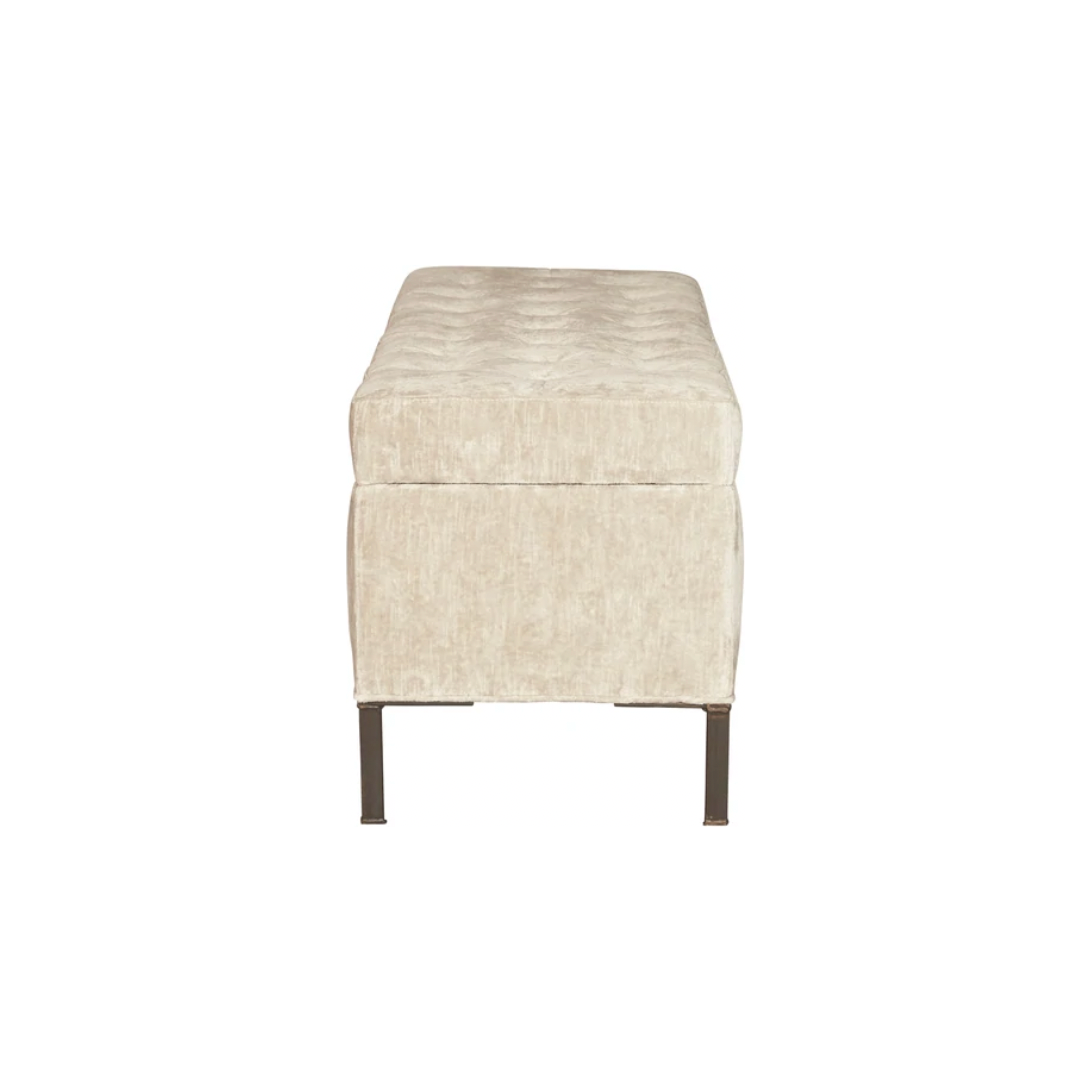 Featuring Jaxon Upholstered Chest by Cisco Brothers at Amethyst Home. We love the stylish storage this Jaxon Upholstered Chest by Cisco Home provides to families. The perfect piece to store your extra blankets, toys, or other household items!
Overall: 29"w 34"d 33"hSitting Space: 24"w x 20"dSeat Height: 20"hArm Height: 28"hWeight: 77 lbs. Amethyst Home provides interior design, new home construction design consulting, vintage area rugs, and lighting in the Austin metro area.