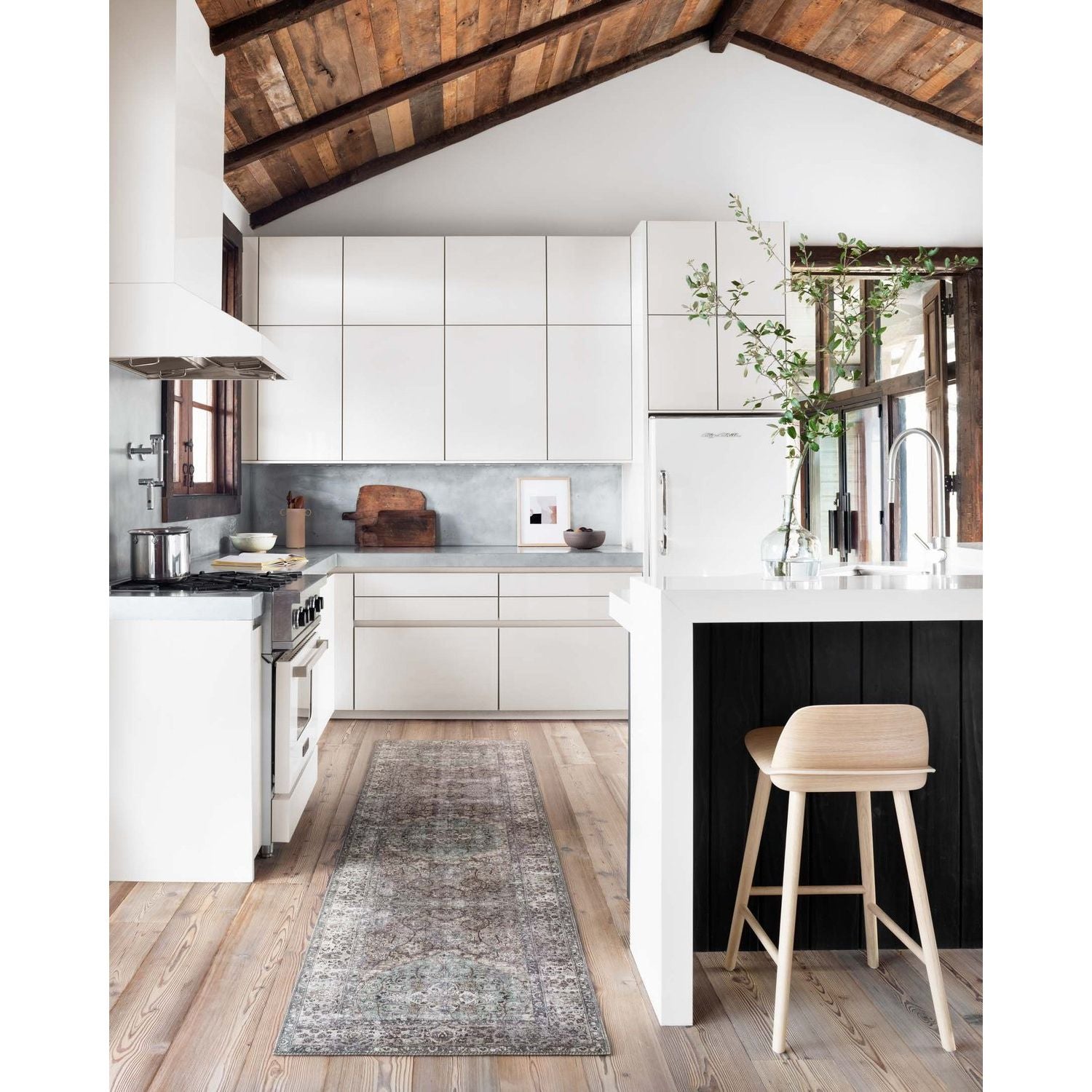 Featuring Layla Taupe/Stone Rug by Loloi at Amethyst Home. The Layla Collection is traditional and timeless, with a beautiful lived-in design that captures the spirit of an old-world rug. This traditional power-loomed rug is crafted of 100% polyester with a classic and sophisticated color palette and subtle patina.
Power Loomed100% PolyesterLAY-06 Taupe/St.  Amethyst Home provides interior design, new home construction design consulting, vintage area rugs, and lighting in the Portland metro area.