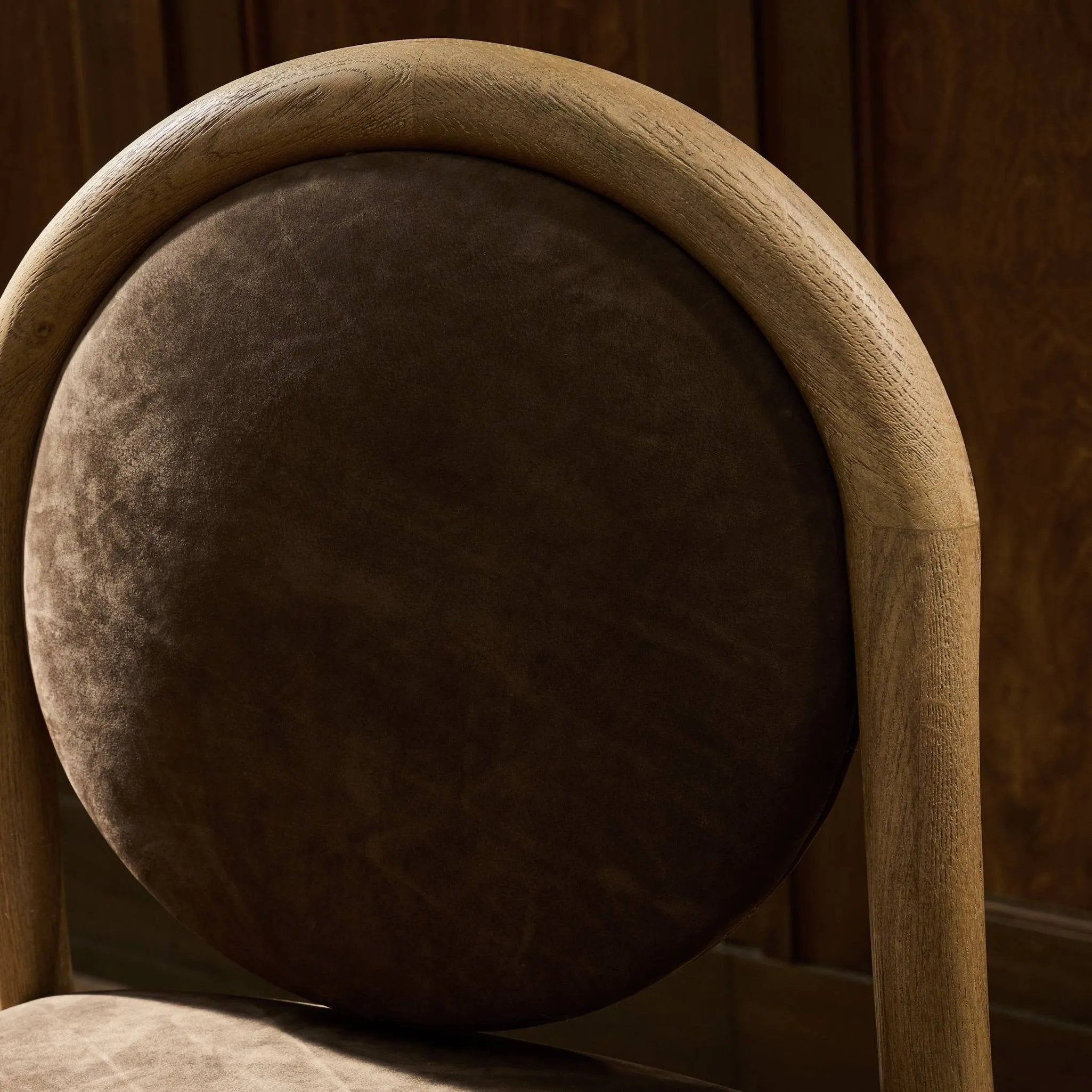 Minimal design, maximum impact. Designed with a subtle nod to midcentury modern, this dining chair features tapered legs, a t