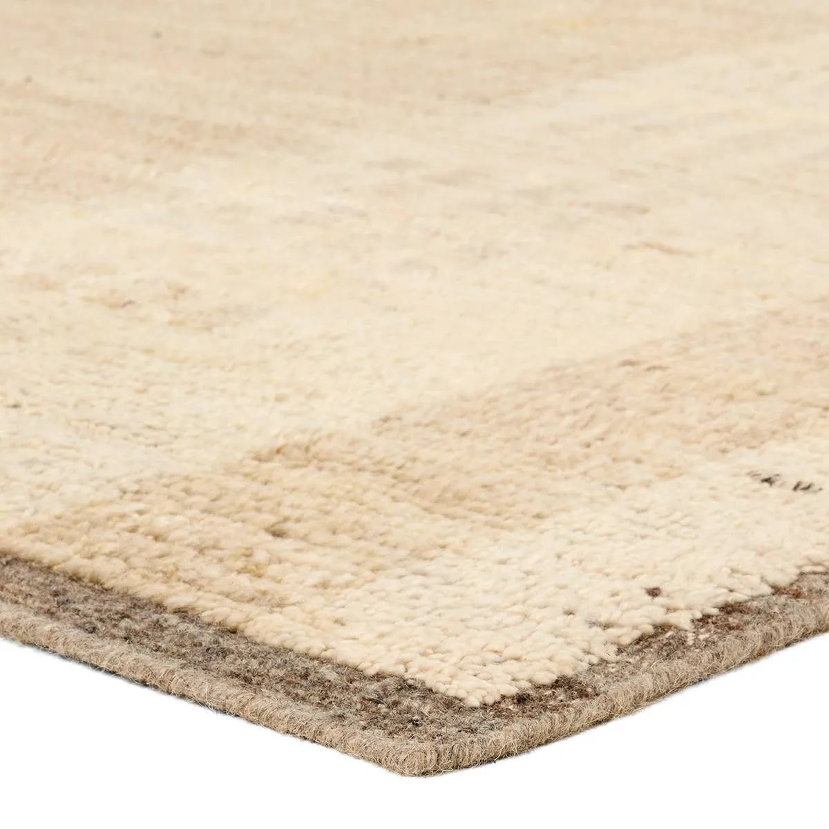 With its understated adventurous spirit, the Kazben Ravelina whispers luxury. A tribute to the collective decades of quality rug-making, it’s an investment for today and tomorrow. Amethyst Home provides interior design, new home construction design consulting, vintage area rugs, and lighting in the San Diego metro area.