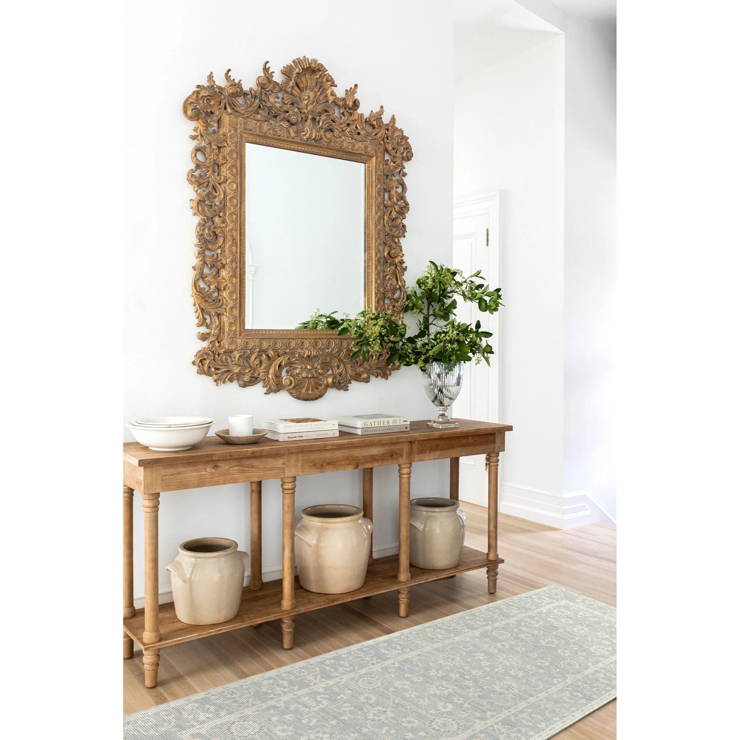 Nabela Noor Home x LIVABLIS Amethyst Home provides interior design, new home construction design consulting, vintage area rugs, and lighting in the San Diego metro area.