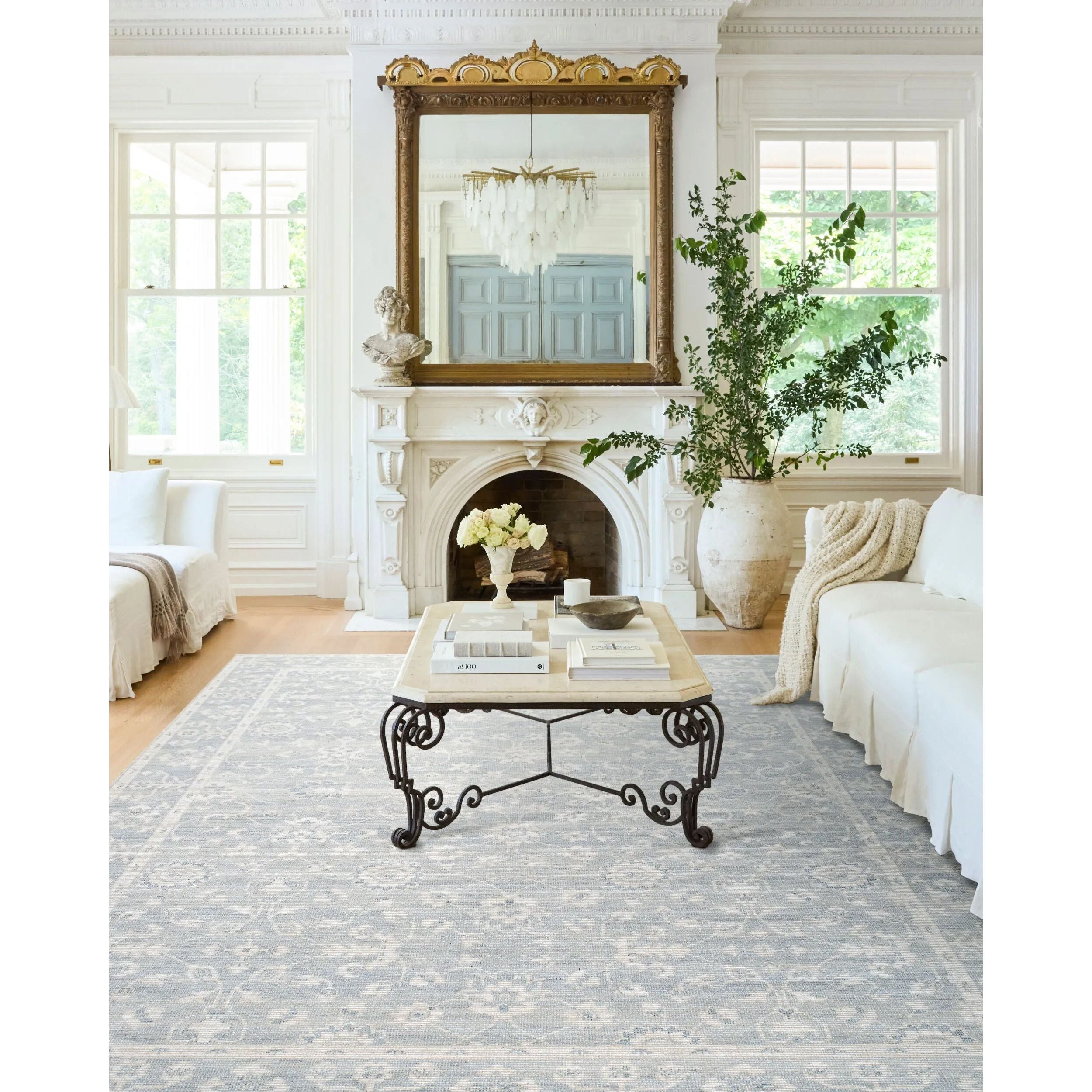 Nabela Noor Home x LIVABLIS Amethyst Home provides interior design, new home construction design consulting, vintage area rugs, and lighting in the Winter Garden metro area.