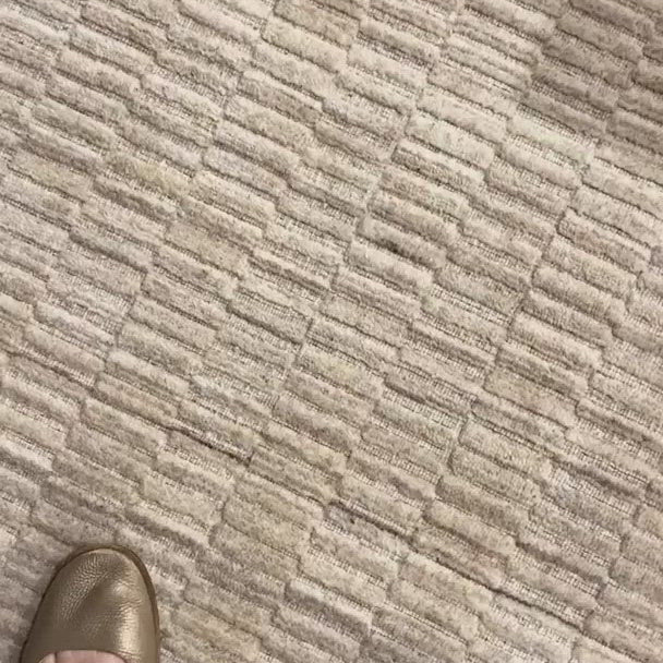 Natural beauty is expressed in an understated fashion with the Hadley Collection, an eco-friendly collection of 100% undyed wool. Loom knotted in India, Hadley features an intriguing cut pile and loop combination which adds distinctive texture to these handsome and durable designs. Also, the muted colors fit easily with a variety of interior styles while still earning notice with raw elegance.  Hand Loomed 100% Wool India HD-04 Oatmeal