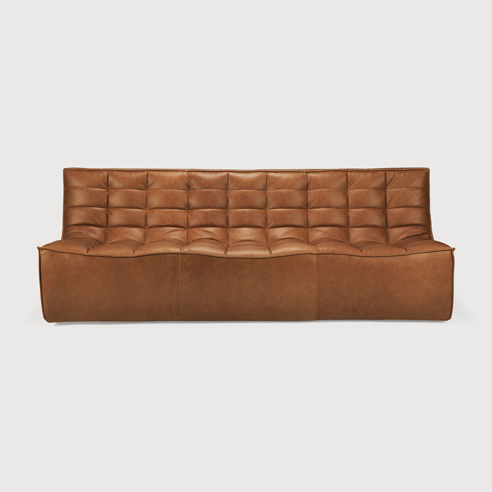 Featuring N701 Old Saddle Leather Modular Sofa Sectional by Ethnicraft at Amethyst Home. The N701 Old Saddle Leather Sofa is an inviting design that oozes comfort and relaxation. By combining the different pieces and sizes, you have unlimited possibilities when it comes to creating your own unique setting. Designed by Jacques Deneef, it’s available in multiple colors and materials.
Size f. Amethyst Home provides interior design services, furniture, rugs, and lighting in the Los Angeles metro area.