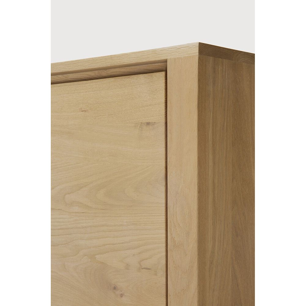 Featuring Shadow Dresser Oak by Ethnicraft at Amethyst Home. Durable, elegant and convenient, the Shadow dresser features three doors and two drawers. Made from solid oak.
Dimentions: 24"d x 45.5"w x 79"h
Anti-tipping mechanism : YesFinish : OiledMain Material : OakSolid wood : Yes. Amethyst Home provides interior design, new home construction design consulting, vintage area rugs, and lighting in the Charlotte metro area.