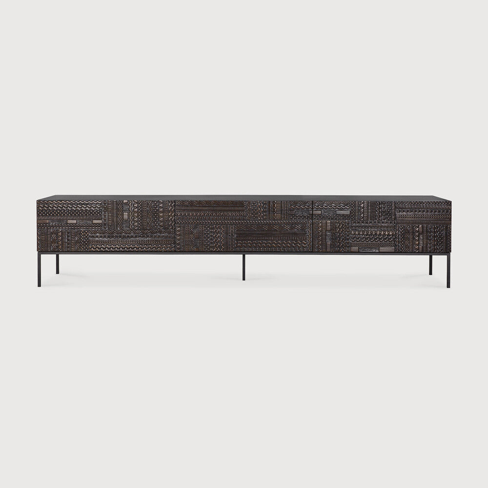 The Tabwa collection offers timeless centerpieces of minimalistic silhouette with a unique and distinct character. Contemporary wooden furniture are transformed into unique pieces of art where each pattern is carefully carved by our artisans. Amethyst Home provides interior design, new home construction design consulting, vintage area rugs, and lighting in the Austin metro area.
