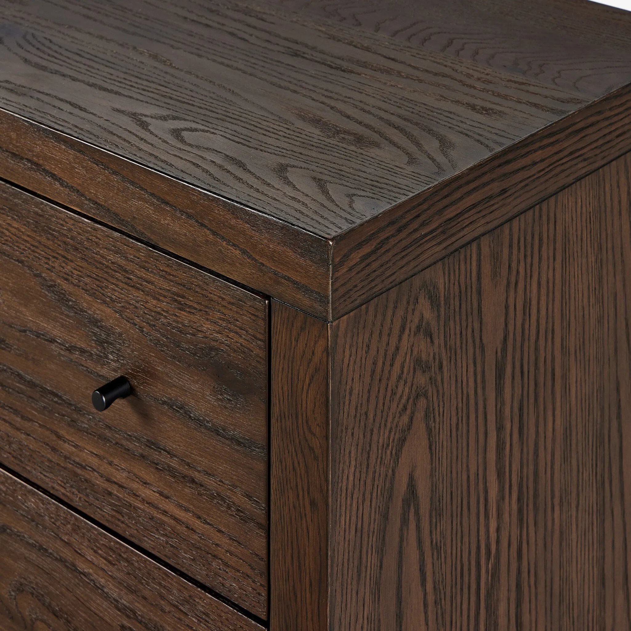 Featuring Torrington Umber Oak 6 Drawer Dresser by Four Hands at Amethyst Home. Straight planks of solid umber oak and veneer encase this spacious dresser for an understated modern look. Deep wood grain adds natural character.
Overall Dimensions: 20.0" L x 75.0 " W x 34.0" H
Collection: HamiltonColors: Umber Oak ,Umber Oak VeneerMaterials: Resawn Oak ,. Amethyst Home provides interior design, new home construction design consulting, vintage area rugs, and lighting in the Salt Lake City metro area.