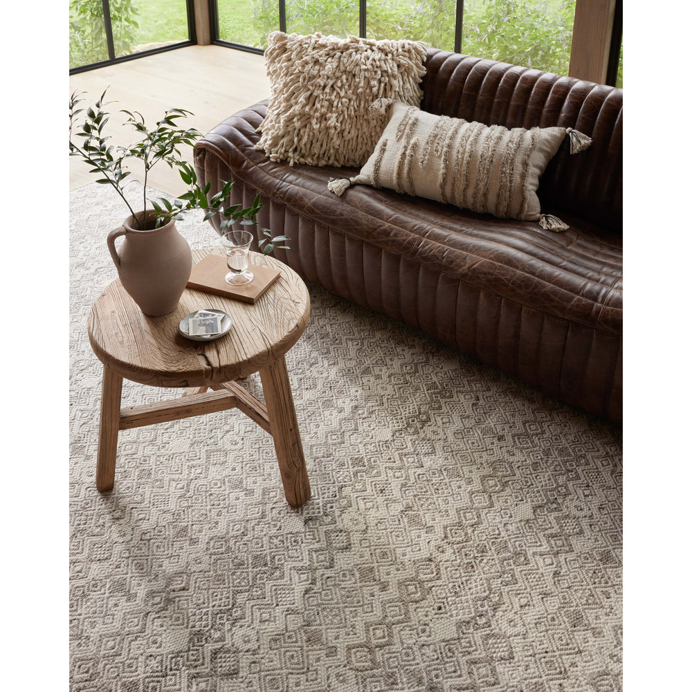 Raven Dove / Ivory Rug