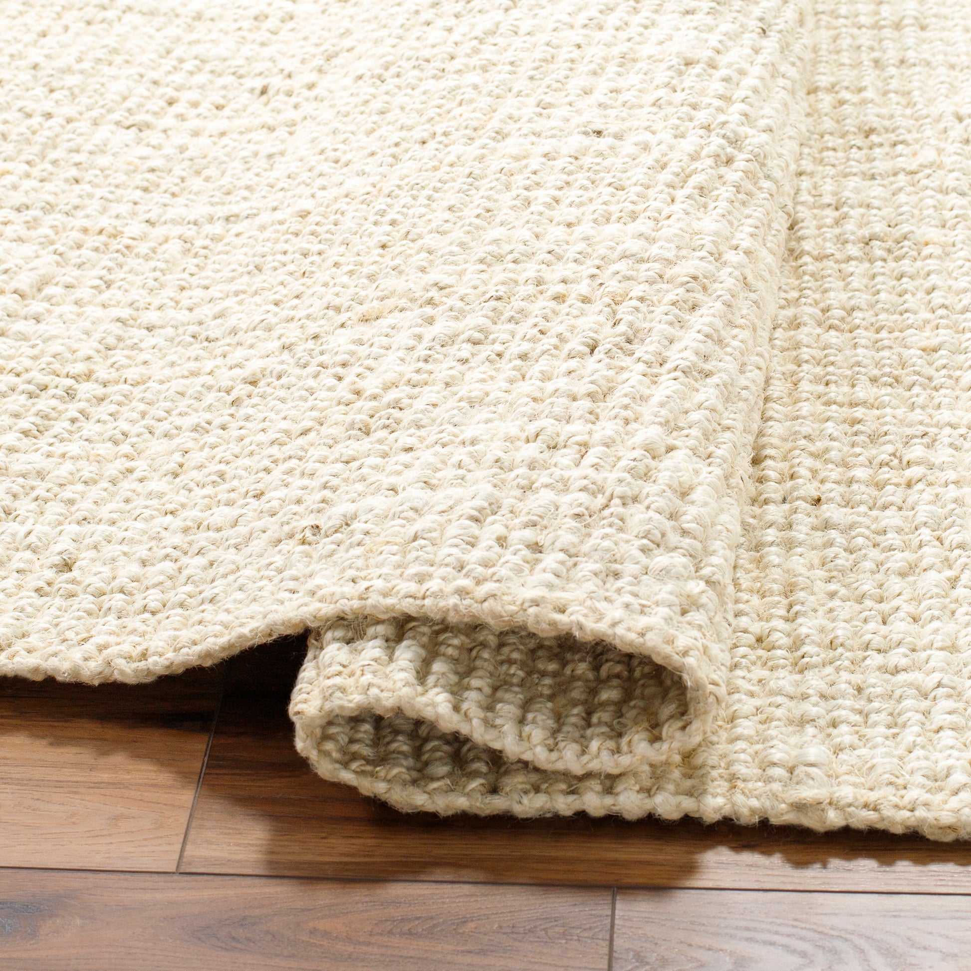 100% Jute Amethyst Home provides interior design, new home construction design consulting, vintage area rugs, and lighting in the Los Angeles metro area.