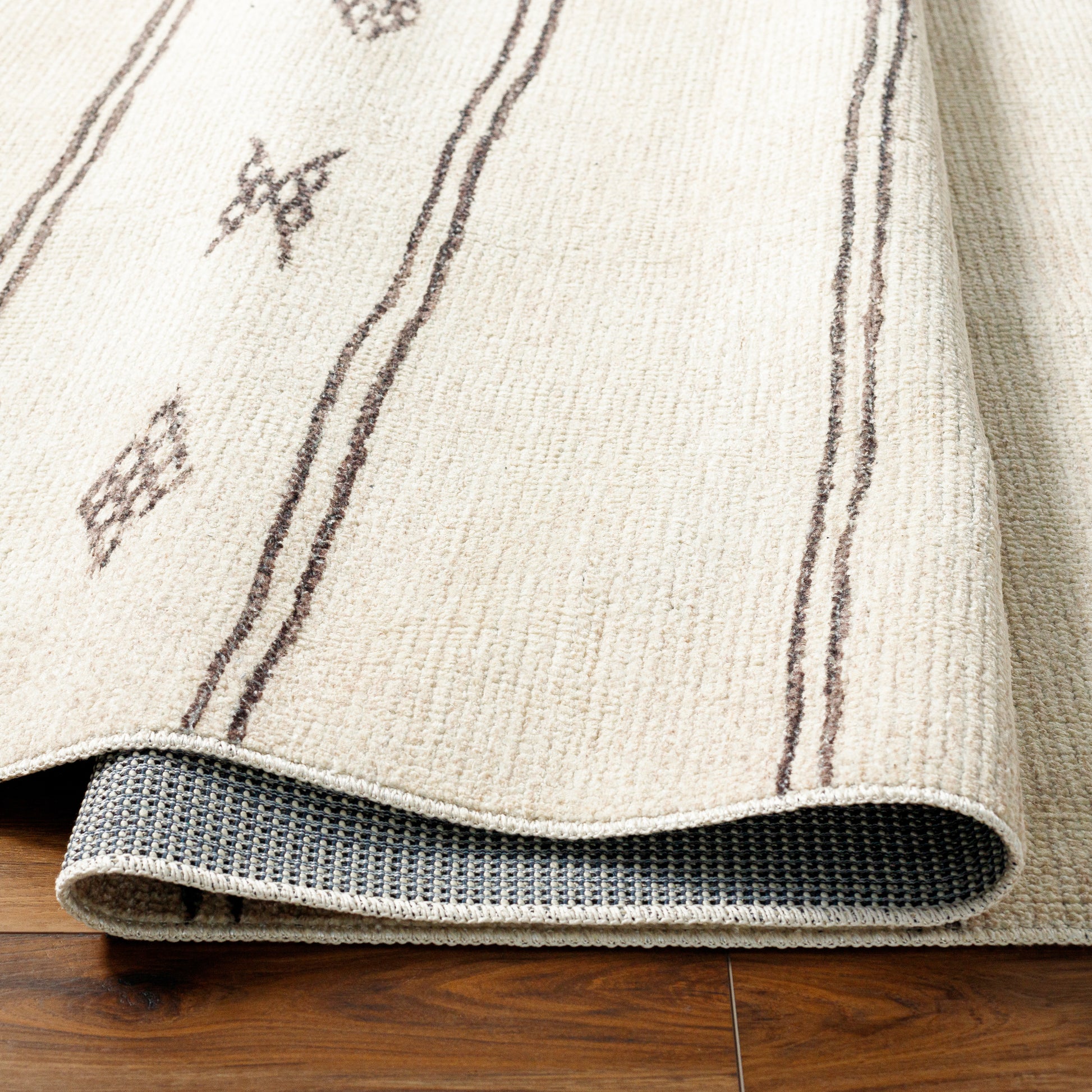 100% Polyester Amethyst Home provides interior design, new home construction design consulting, vintage area rugs, and lighting in the Scottsdale metro area.