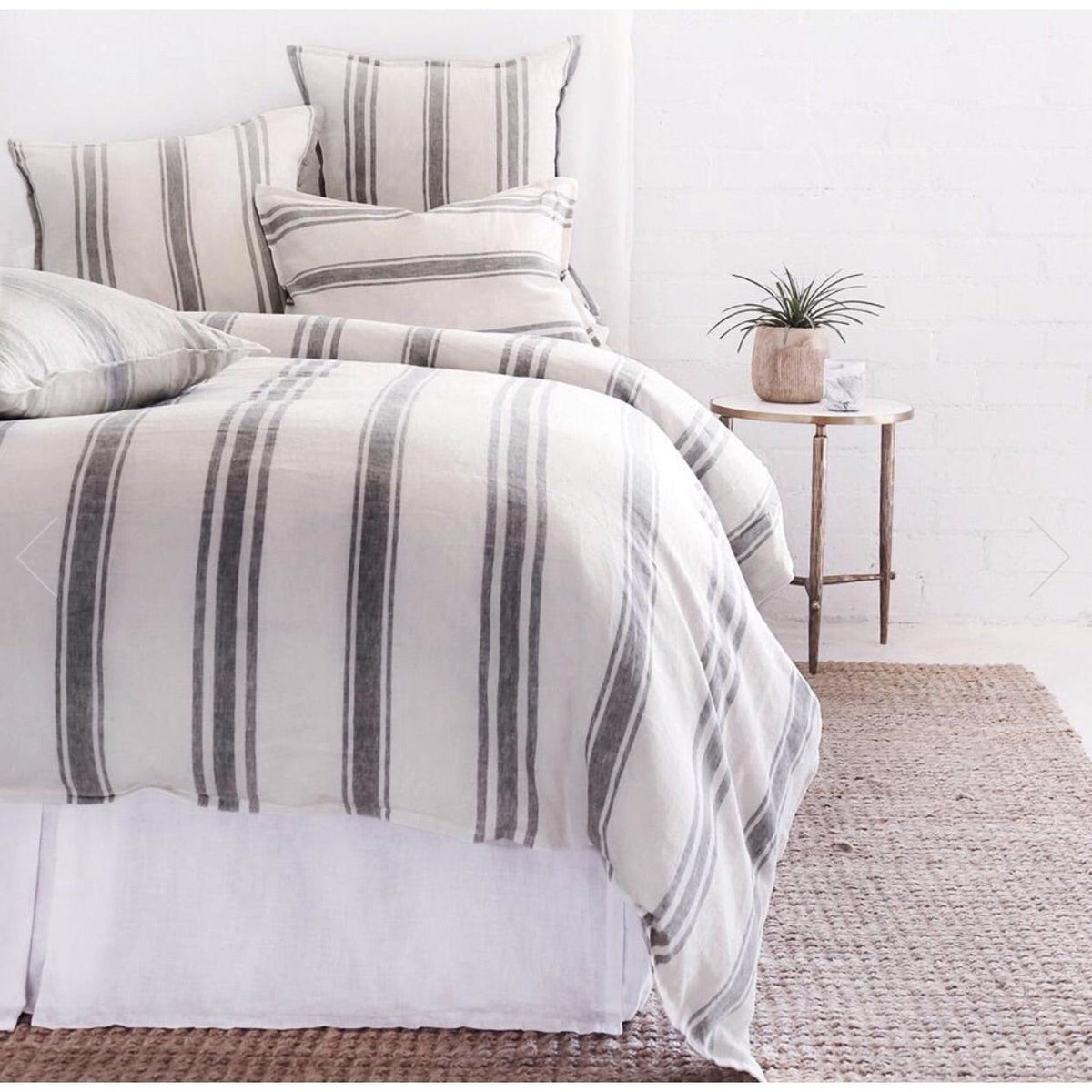 Jackson Duvet Collection - Flax/Midnight