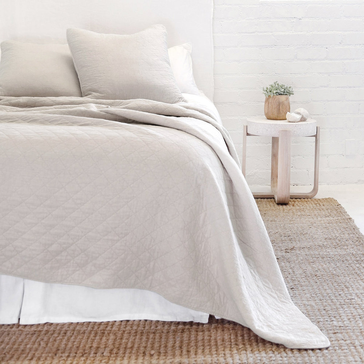 Huntington Coverlet Bedding - Taupe